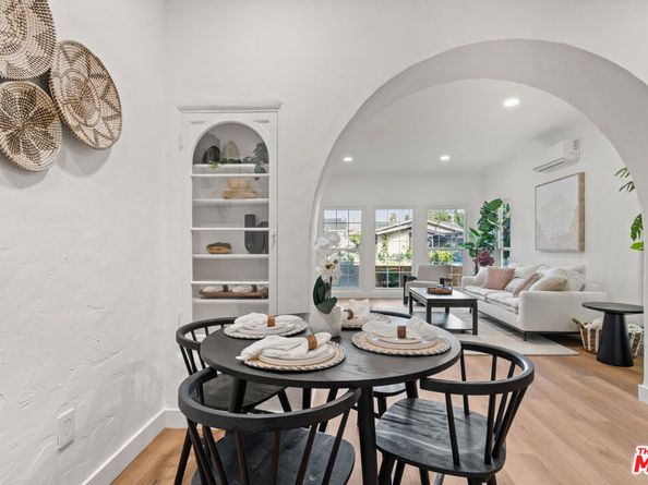 511 N Hobart Boulevard, Los Angeles CA 90004