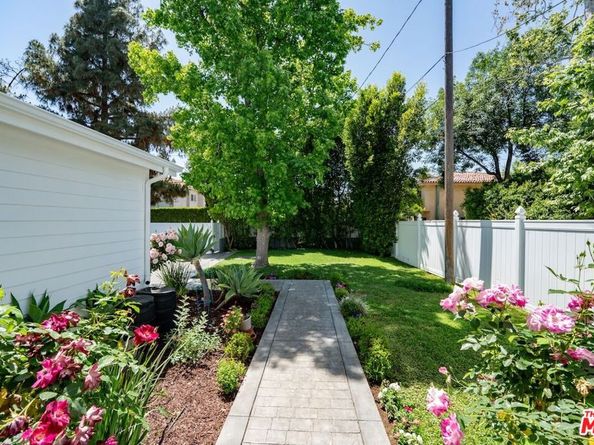 5114 Cedros Avenue, Sherman Oaks CA 91403