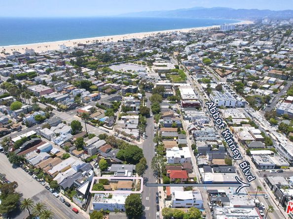 1308 Cabrillo Avenue, Venice CA 90291