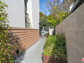 1228 21st Street A, Santa Monica CA 90404