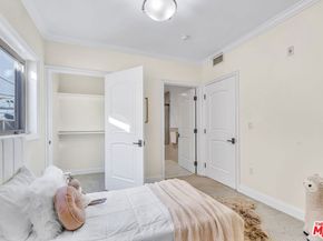 927 S Wooster Street 2, Los Angeles CA 90035