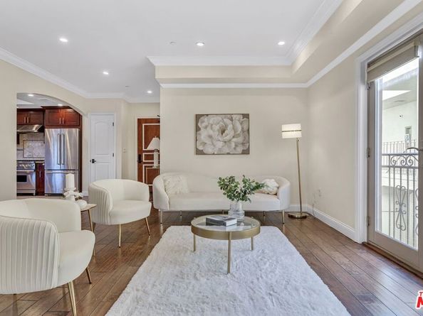 927 S Wooster Street 2, Los Angeles CA 90035