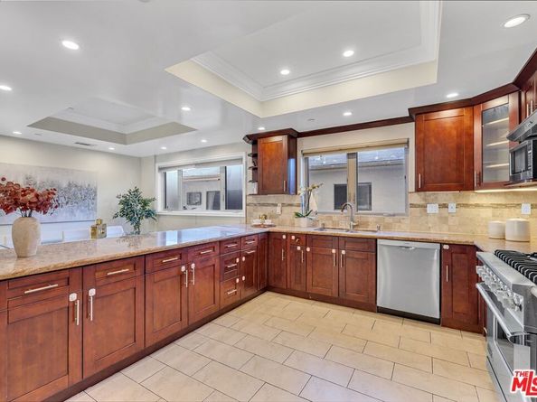 927 S Wooster Street 2, Los Angeles CA 90035