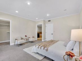 927 S Wooster Street 2, Los Angeles CA 90035