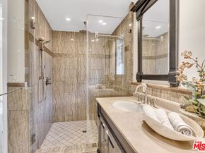 927 S Wooster Street 2, Los Angeles CA 90035