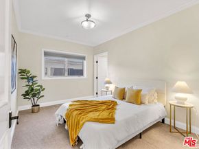 927 S Wooster Street 2, Los Angeles CA 90035