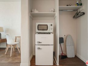 2731 Beverly Boulevard, Los Angeles CA 90057