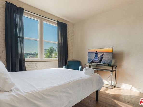 2731 Beverly Boulevard, Los Angeles CA 90057