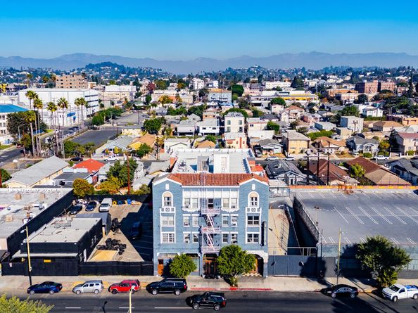 2731 Beverly Boulevard, Los Angeles CA 90057