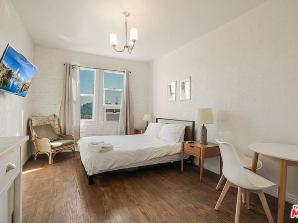 2731 Beverly Boulevard, Los Angeles CA 90057