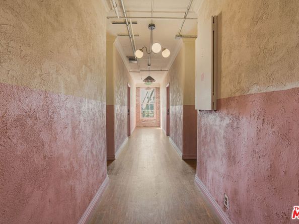 2731 Beverly Boulevard, Los Angeles CA 90057