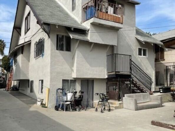 524 N Cummings Street, Los Angeles CA 90033