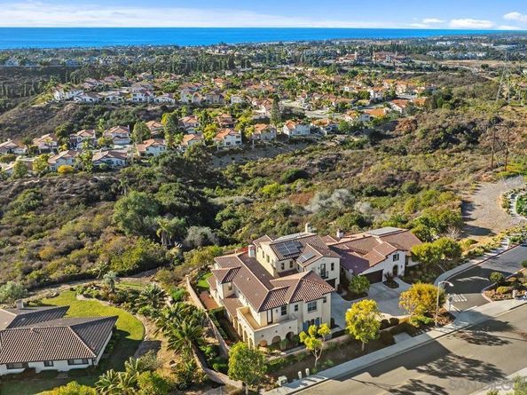 6685 Sweetclover Lane, Carlsbad CA 92011