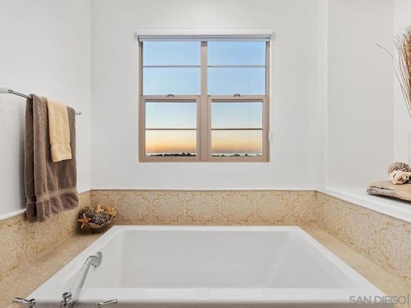 6685 Sweetclover Lane, Carlsbad CA 92011