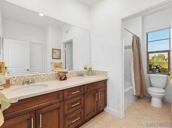 6685 Sweetclover Lane, Carlsbad CA 92011