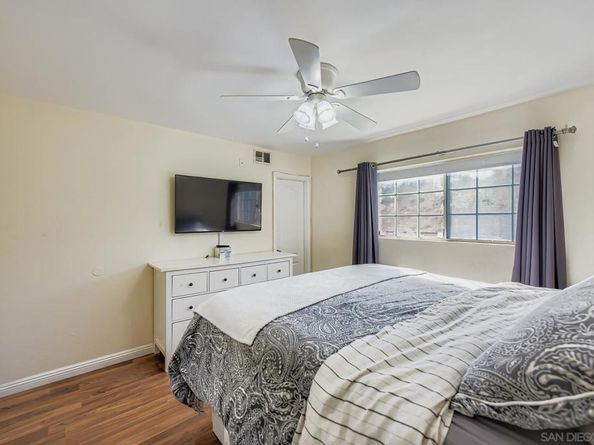 9760 Pebble Beach Dr, Santee CA 92071