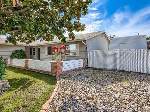 9760 Pebble Beach Dr, Santee CA 92071