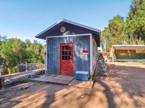 8800 Gardena Rd, Lakeside CA 92040