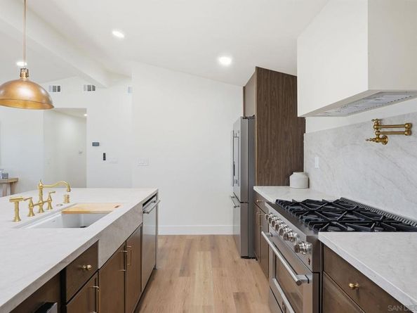 2866 Larkin Place, San Diego CA 92123