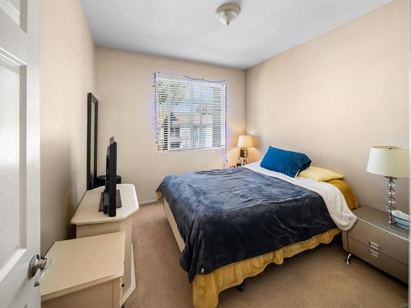 310 Sunset Way 5, Oceanside CA 92058