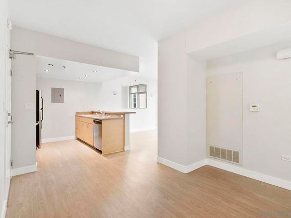 425 W Beech St 1003, San Diego CA 92101