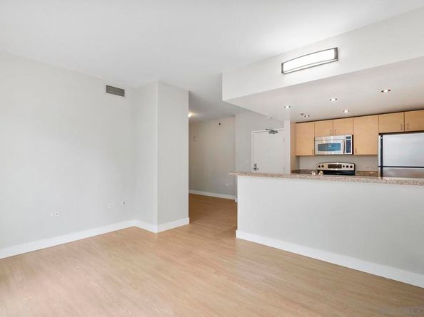 425 W Beech St 1003, San Diego CA 92101