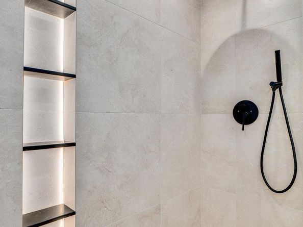 700 W E St 2404, San Diego CA 92101