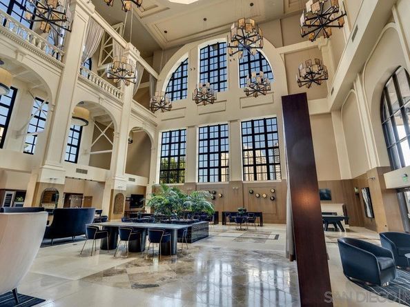 700 W E St 2404, San Diego CA 92101