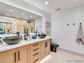 700 W E St 2404, San Diego CA 92101