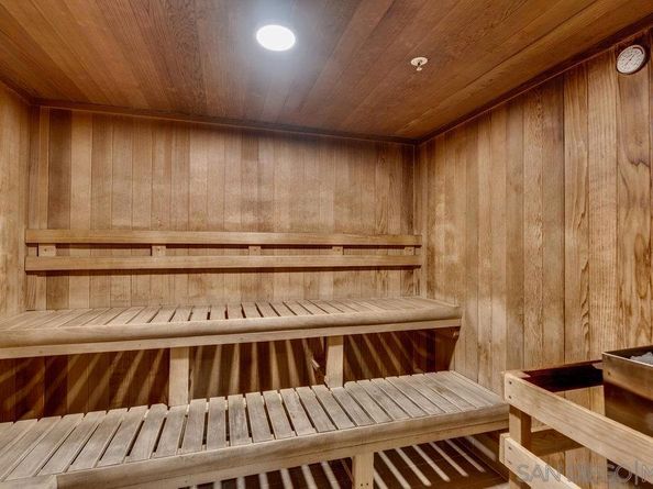 700 W E St 2404, San Diego CA 92101