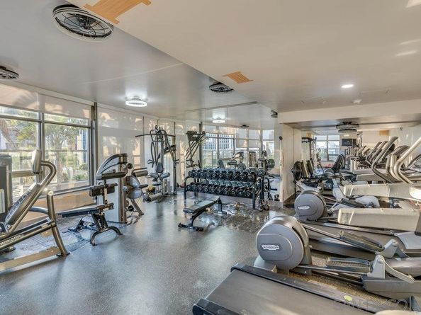 700 W E St 2404, San Diego CA 92101