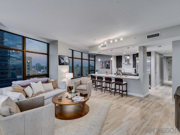 700 W E St 2404, San Diego CA 92101