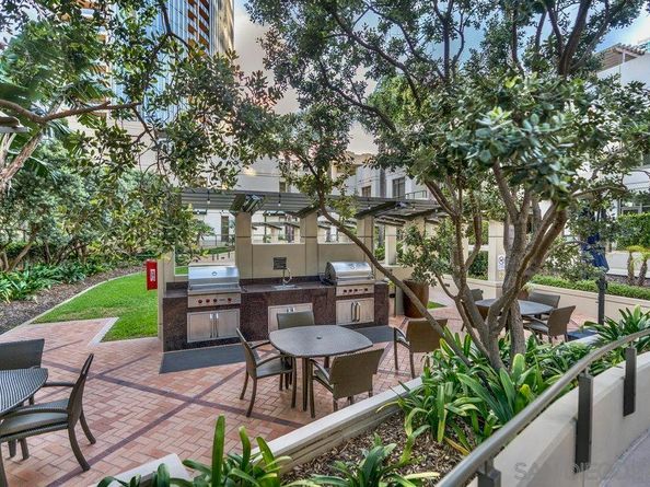 700 W E St 2404, San Diego CA 92101