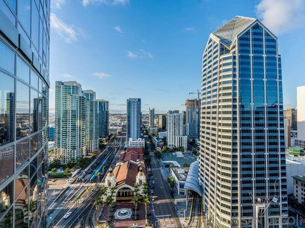 700 W E St 2404, San Diego CA 92101