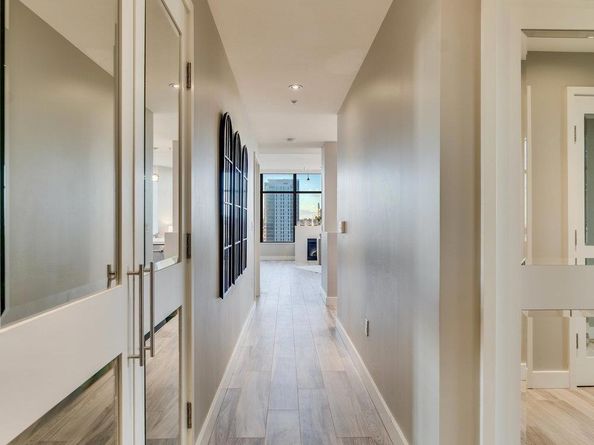 700 W E St 2404, San Diego CA 92101