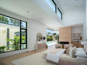 6283 La Jolla Scenic Drive S, San Diego CA 92037