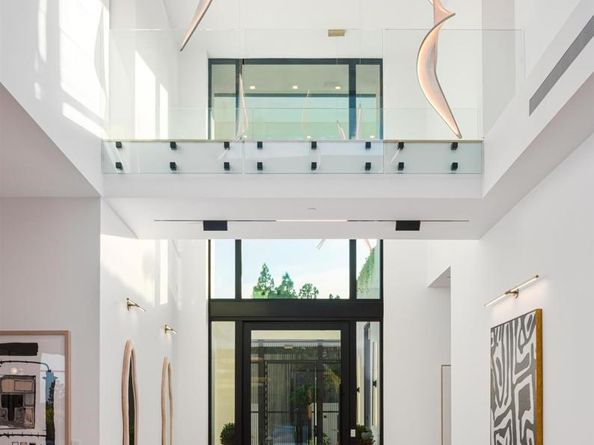 6283 La Jolla Scenic Drive S, San Diego CA 92037