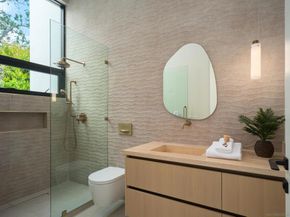 6283 La Jolla Scenic Drive S, San Diego CA 92037