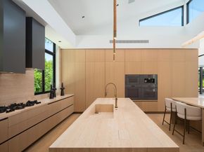 6283 La Jolla Scenic Drive S, San Diego CA 92037