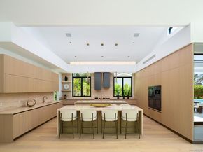 6283 La Jolla Scenic Drive S, San Diego CA 92037