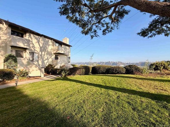 6635 Canyon Rim Row 182, San Diego CA 92111