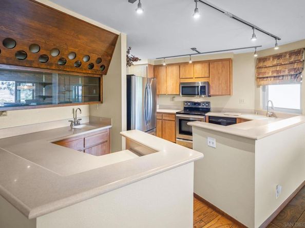 6635 Canyon Rim Row 182, San Diego CA 92111