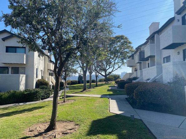 6635 Canyon Rim Row 182, San Diego CA 92111