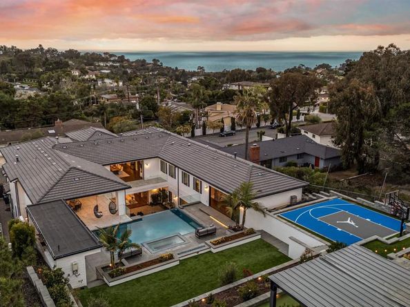 6389 Castejon, La Jolla CA 92037