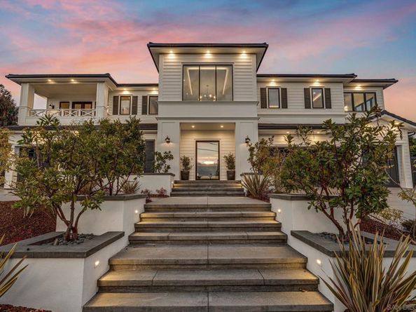 6389 Castejon, La Jolla CA 92037