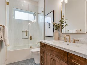 6389 Castejon, La Jolla CA 92037