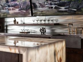 6389 Castejon, La Jolla CA 92037