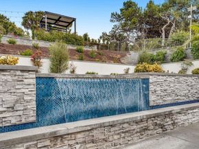 6389 Castejon, La Jolla CA 92037