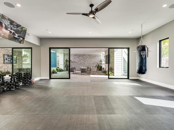 6389 Castejon, La Jolla CA 92037