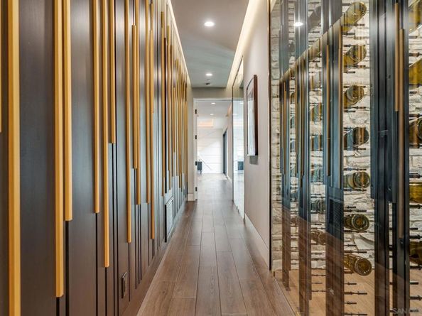 6389 Castejon, La Jolla CA 92037